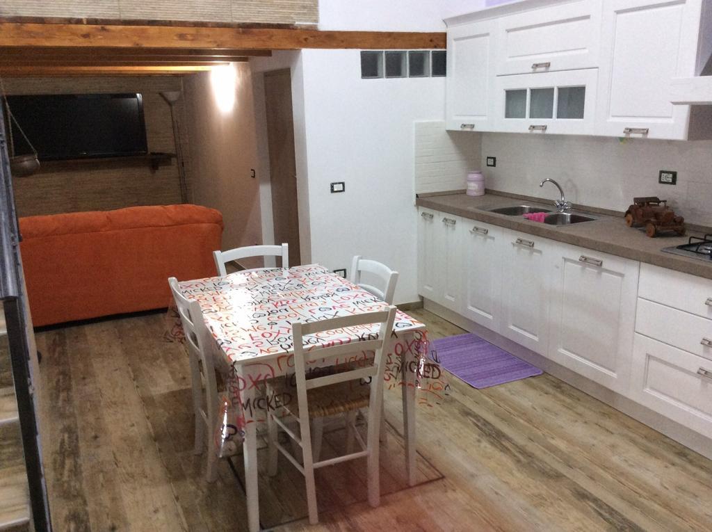 Апартаменти Monolocale Per Vacanze Кастелламмаре-дель-Гольфо Номер фото